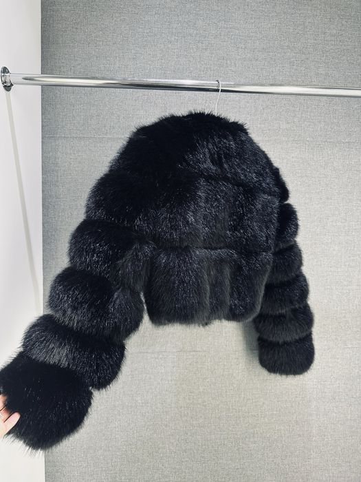 Blana neagra / haina de blana