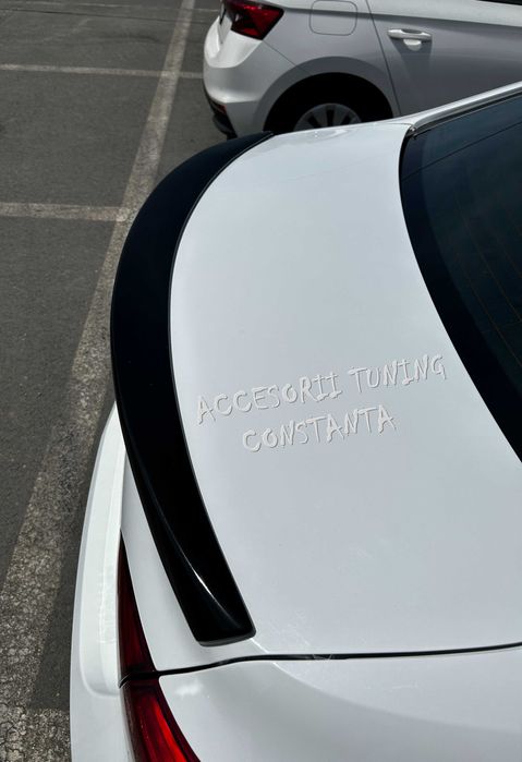 Eleron Portbagaj - Opel Astra J Berlina Negru Lucios