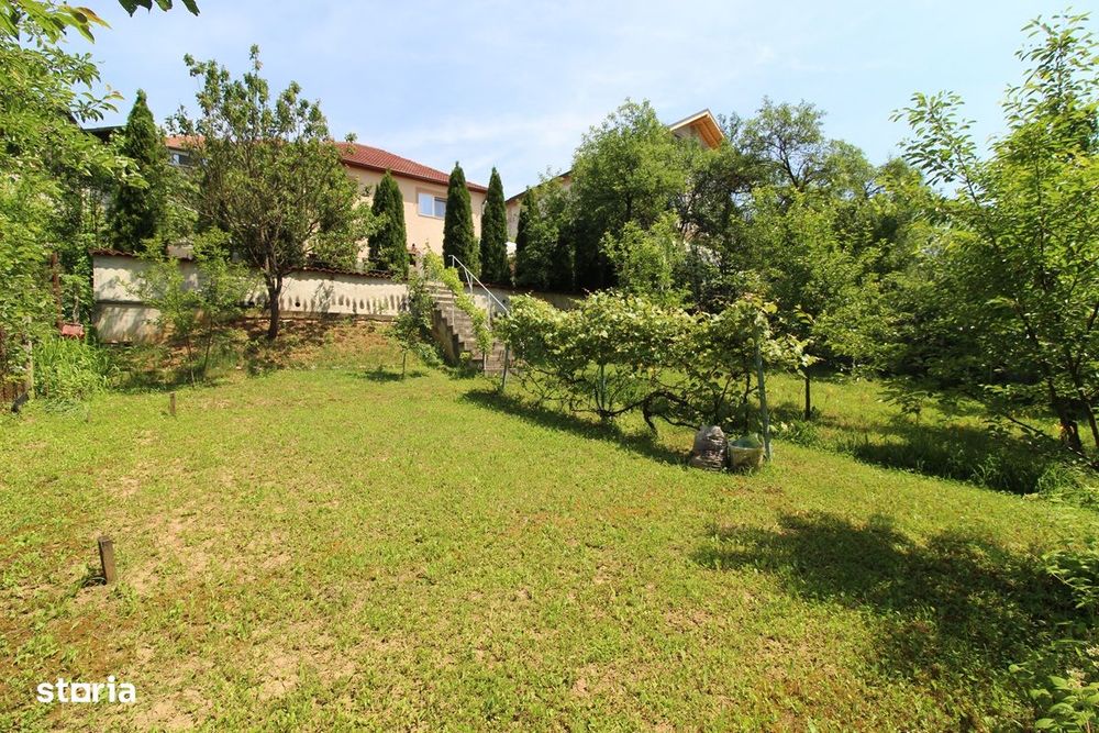 Vând casă P+E în Hunedoara, zona Chizid, teren 713mp, f.s. 17m