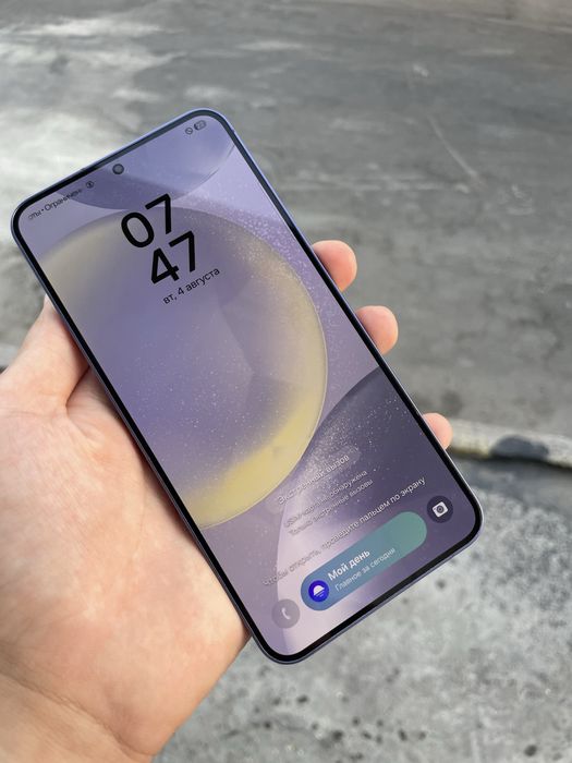 Samsung S24+ 5G.