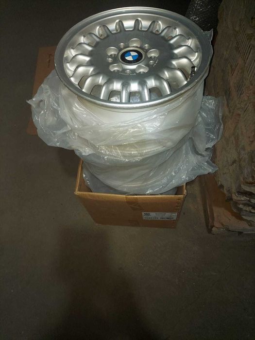 продам диски на БМВ заводские