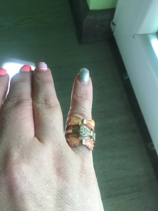 Продавам дамски пръстени