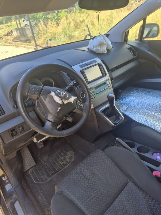 Toyota Coroola Verso 2.2 dizel 136