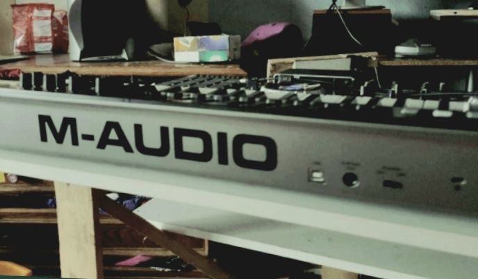 M - AUDIO - Oxygen - 49