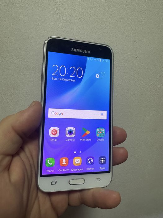 Samsung j3-2016 white pearl