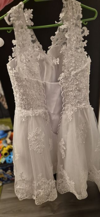 Rochie alba de cununie cu perle si paiete