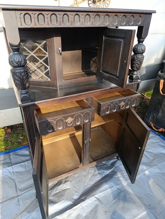 Античен шкаф внос от Англия