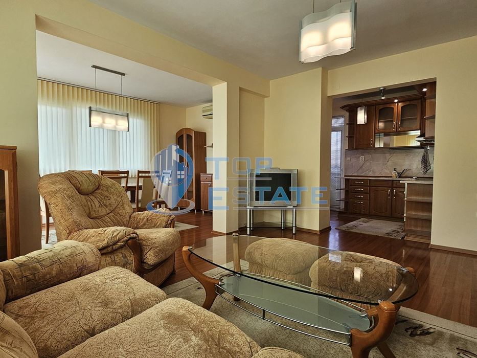 Многостаен, обзаведен апартамент в широкия център в град Велико Търно