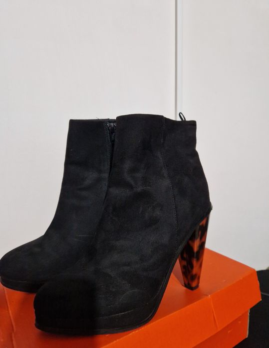 Cizme cu toc marimea 38