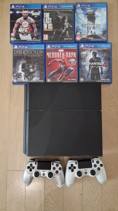 Продам ps4 + 6 игр и 2 геймпада