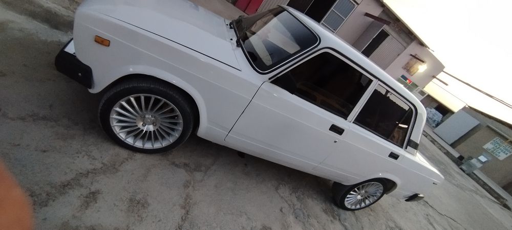 Lada 07  yili 1990