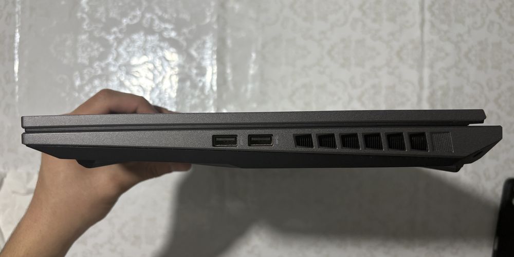 Thunderobot Hunter R16 (i9 / RTX 4060 / 240Hz)