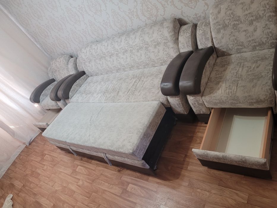 Диван с креслами