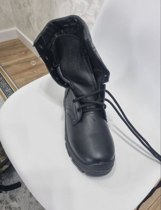 Продам берцы новый