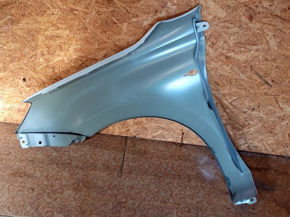Продам крыло переднее гранта фл