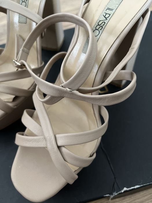 Sandale cu toc marimea 37 IL PASSO