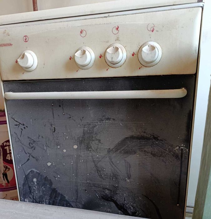 Mașina de spălat, frigider, aragaz