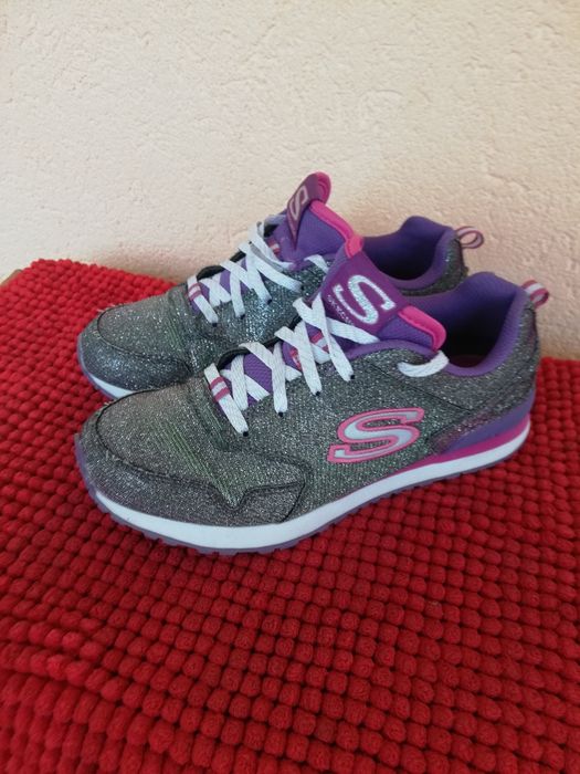 Adidași Skechers nr 35 fete cu sclipici