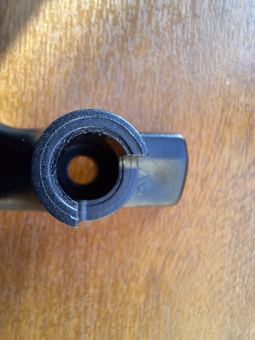 Оригинална резервна част John Deere – Дръжка #L168271