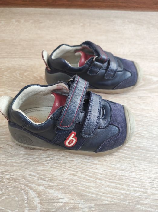 Кроссовки biomecanics 23