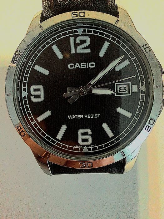 Наручные кварцевые часы CASIO