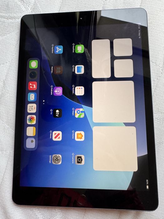 Vând Ipad cu pen ,perfect functională .