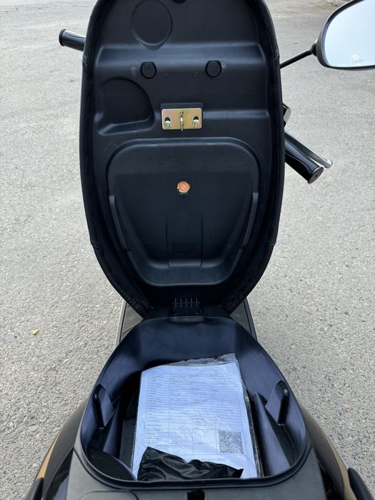 M8 Bennali 150cc Мопед / Скутер