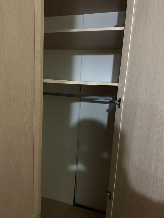 шкаф угловой с зеркалом продается