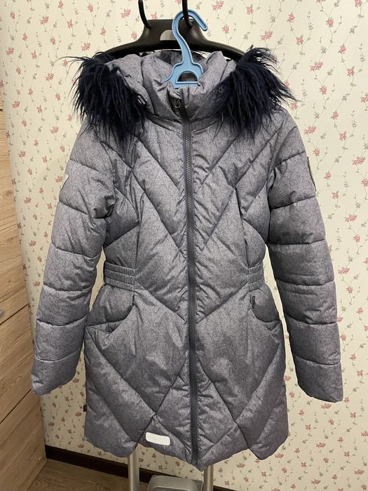 Продам зимний пуховик на девочку