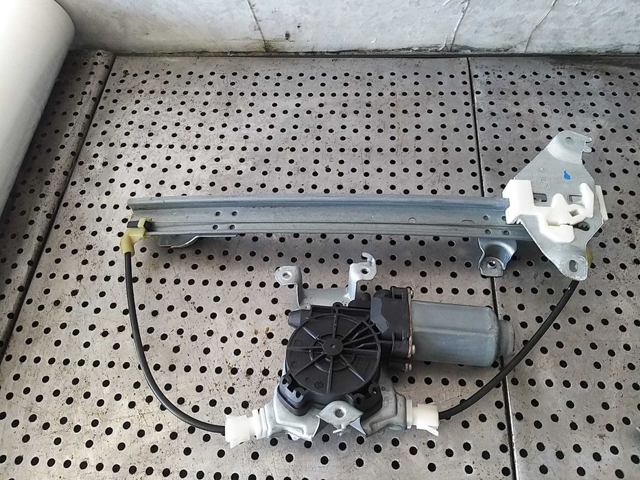 Macara motoras dreapta spate nissan qashqai j10 +2 402190a