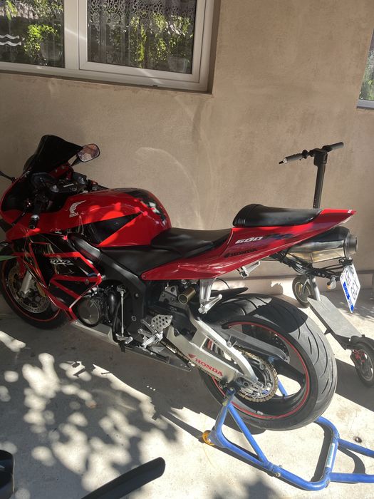 Honda cbr 600rr.