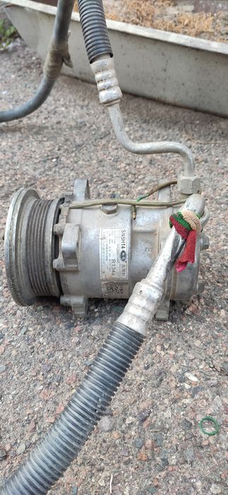 Компрессор кондиционера, радиатор,на ХОВА,ШАКМАН.