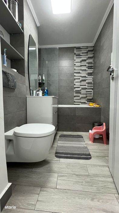 Apartament cu 2 camere zona Carpati 2 ETAJUL 3 !