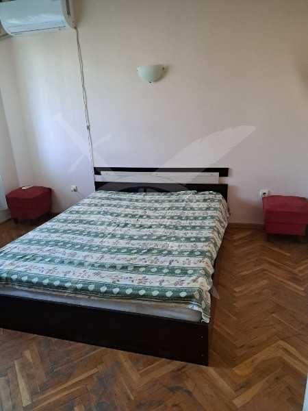 Тристаен апартамент под наем в Христо Смирненски 11803361