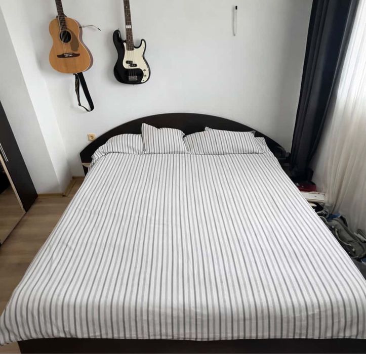 Легло размер 200/160 см.