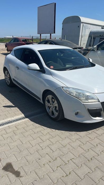 Dezmembram Renault Megane Coupe 1.9 diesel din 2010