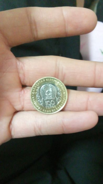 Продам монету срочно