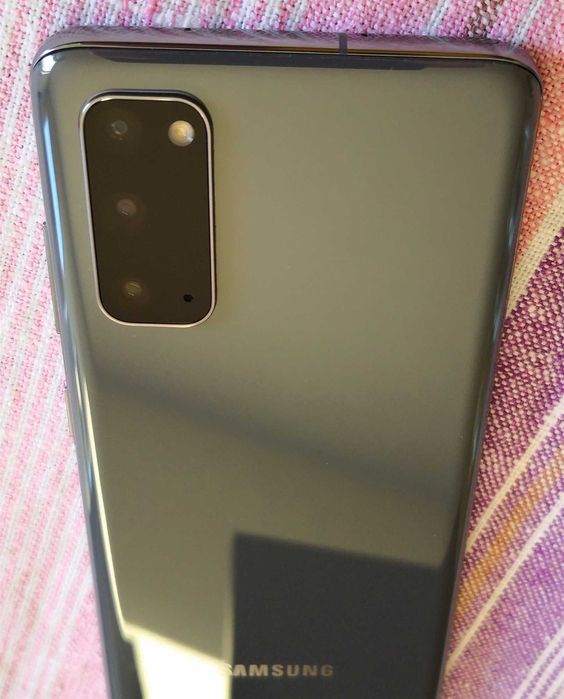 Андроид телефон Samsung Galaxy S20, 128 GB, 8 GB RAM, Смартфон