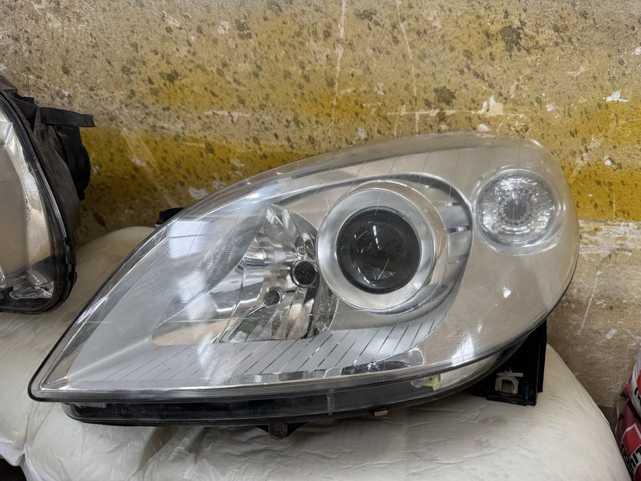 Фарове за Мерцедес Б класа w245
