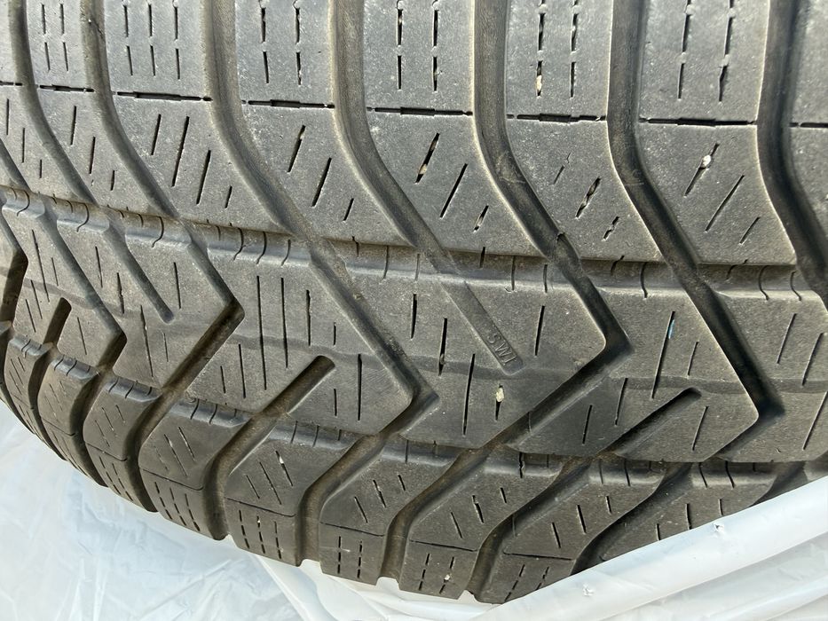 4 джанти с 4 зимни гуми BMW 195/55/17 Pirelli