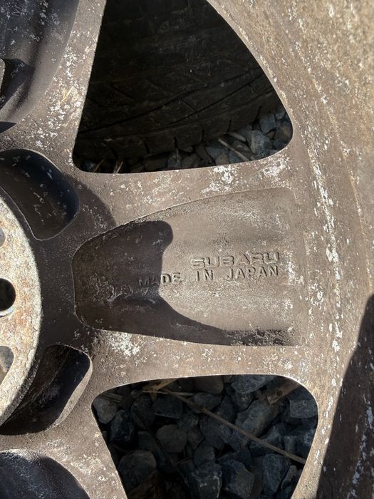 Jante subaru forester 215/55 R17