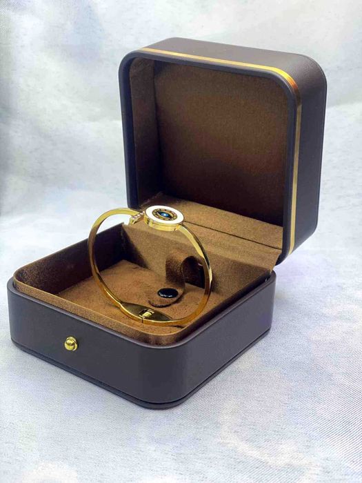 Браслет из нержавеющей стали с покрытием 18К золота – Роскошь и стиль