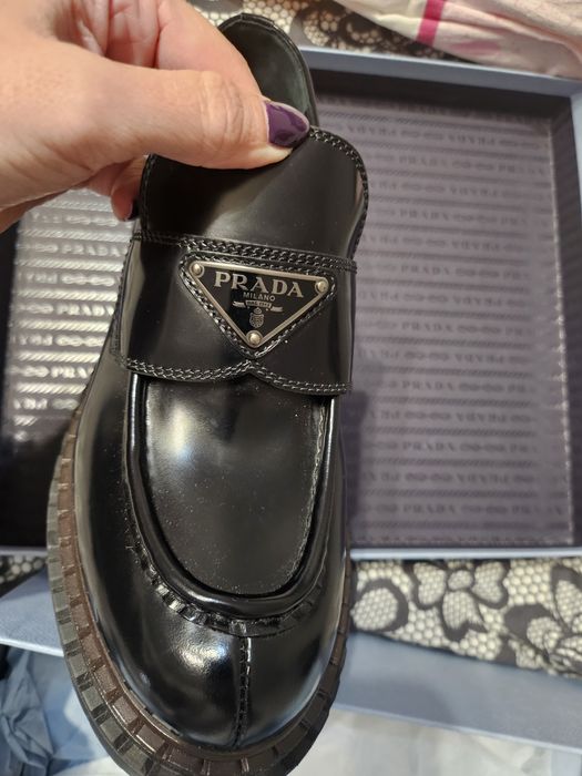 Loafers Prada impecabili