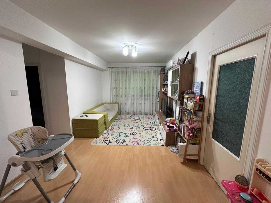 Apartament 3 camere Aleea Toamnei