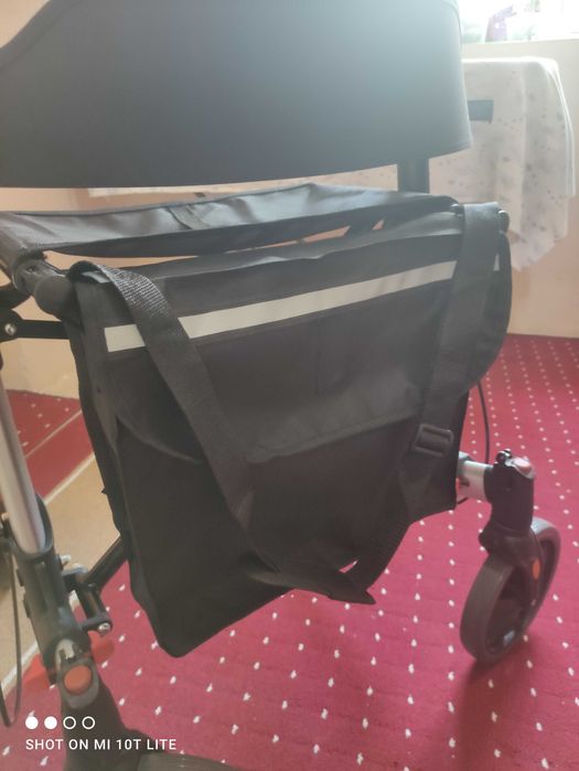 Диккат элон !!! Продается !!! Ходунок для пожилых и инвалидам