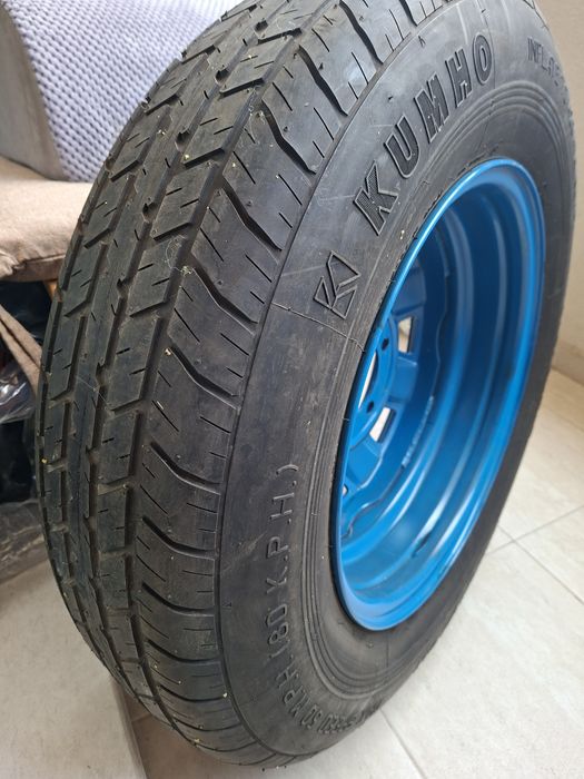 Резервна гума Т 175 90 R 16 за бус