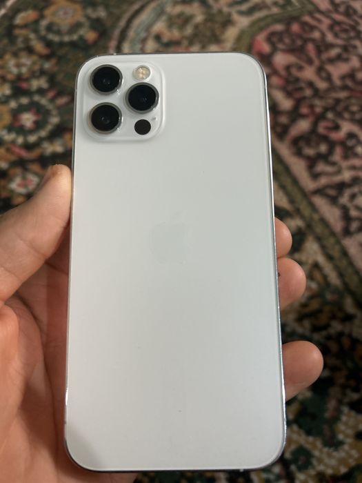 Iphone 12 pro 256 hotira umuman ochilmagan face id truton ishlaydi