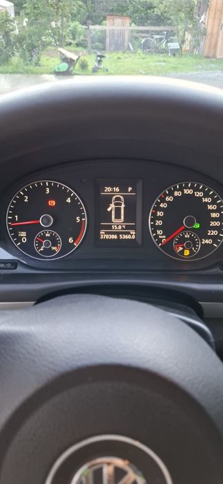 Vw Touran 2013 | 1.6 TDI DSG (AUTOMATA) 7 trepte |  Interior piele  | Acte la zi, km reali