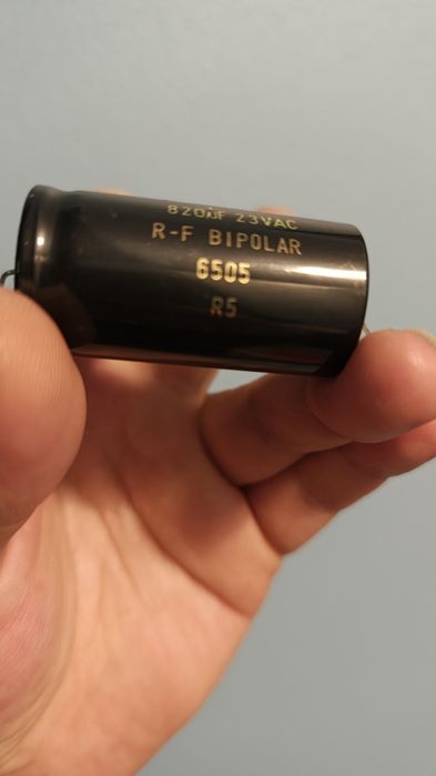 Condensator audio nepolarizat 820uF Canton
