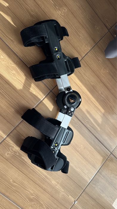 Orteza genunchi reglabila